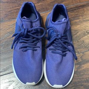 Women adidas tubular athletic sneaker size 7.5